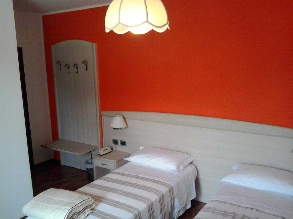 Hotel Pizzeria Mezzolago Pergine Valsugana Kültér fotó